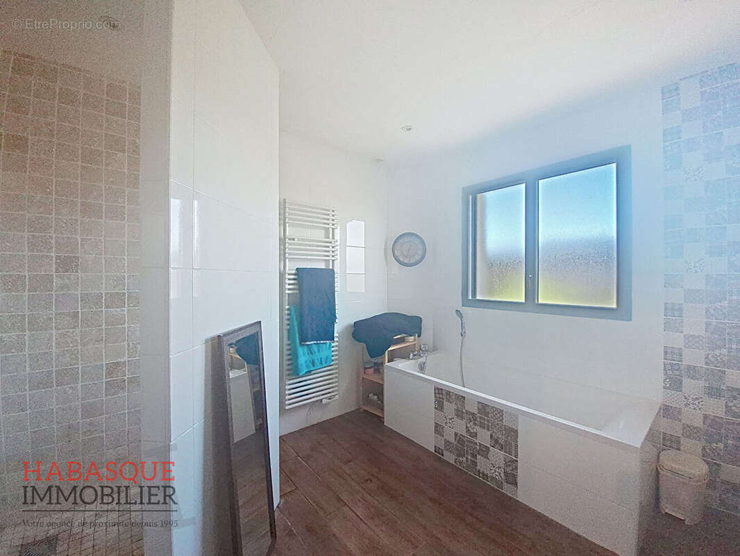 Maison contemporaine 7 pièces à vendre à Guiclan - Réf. 477CD - photo 7