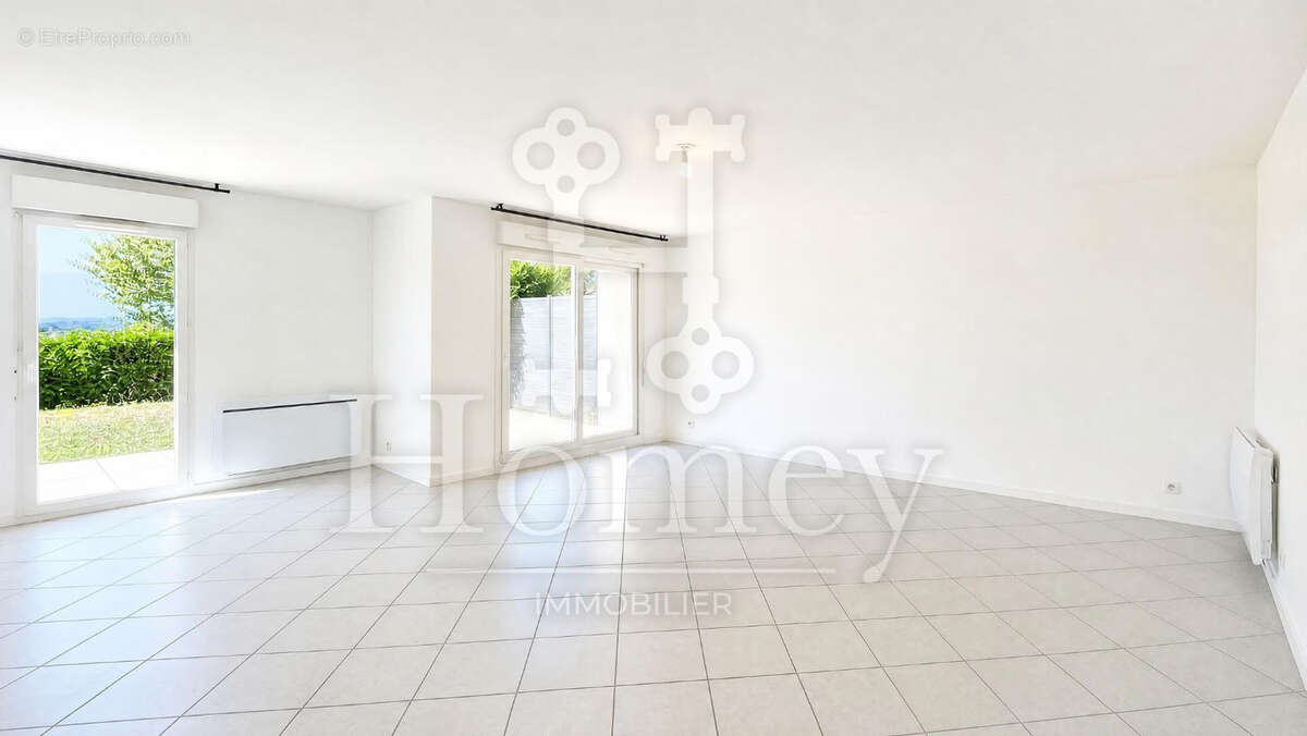 VÉTRAZ-MONTHOUX - Duplex d'Exception 122m2 - 60m2 d'Extérieurs (Terrasse & Jardin) - Colline de Vétraz - EXCLU - photo 8