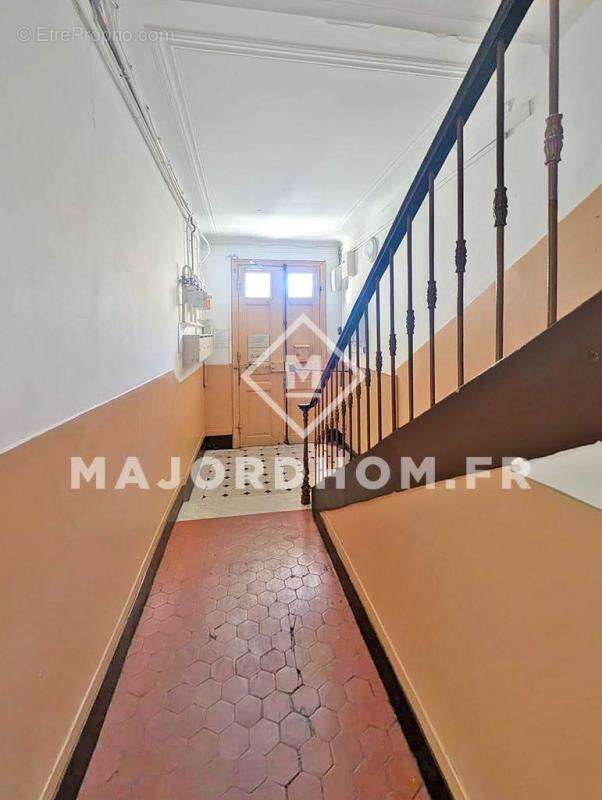 Appartement à MARSEILLE-1E