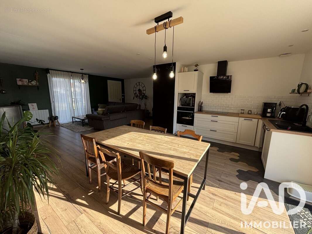 Maison 99 m² à Vinay  - photo 6