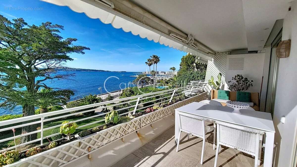 Appartement à CANNES