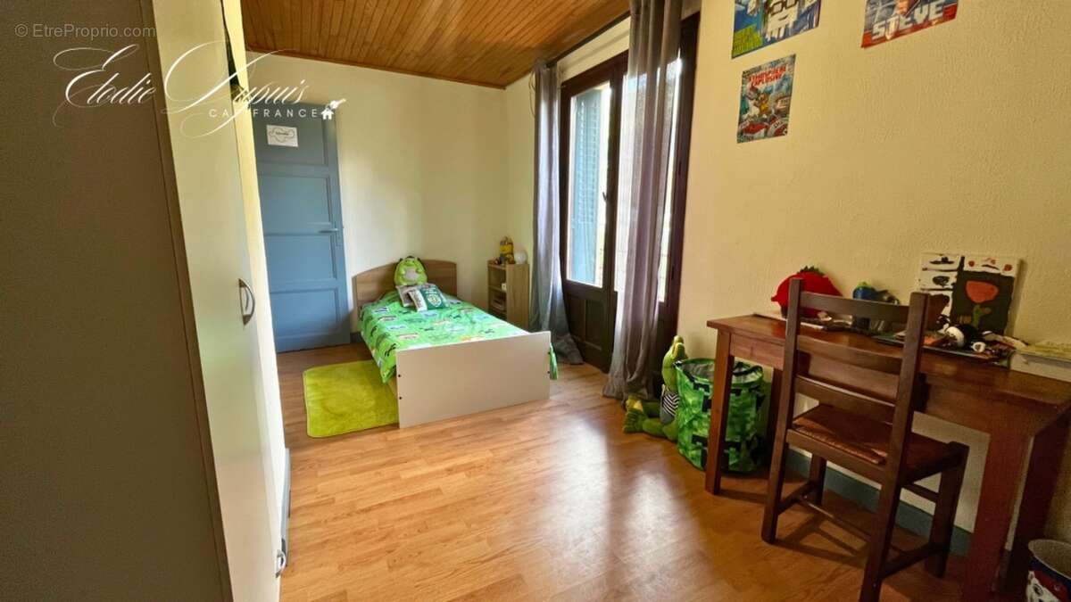 Maison familiale 4 chambres  95m²  et 199 m2 au sol à Saint-Michel-de-Maurienne - photo 7