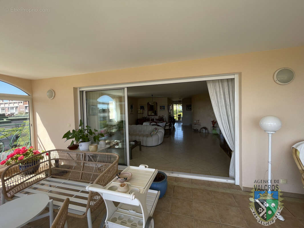 Appartement à CARQUEIRANNE