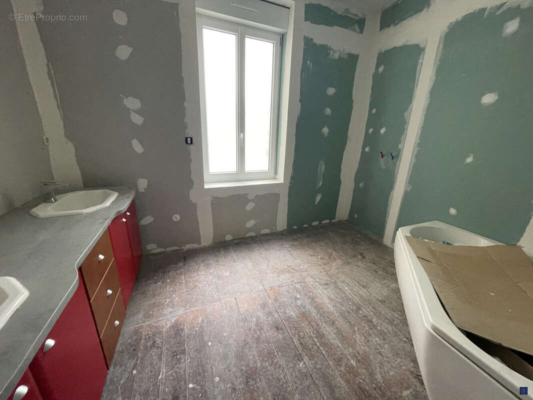 Maison 110 m² à Hiers-Brouage  - photo 3