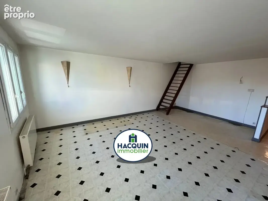 Appartement à PAGNY-SUR-MEUSE