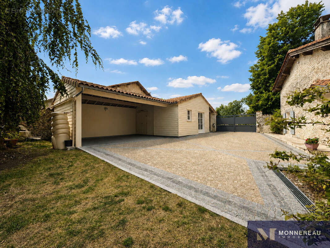 Charmante maison avec piscine et vue - photo 2