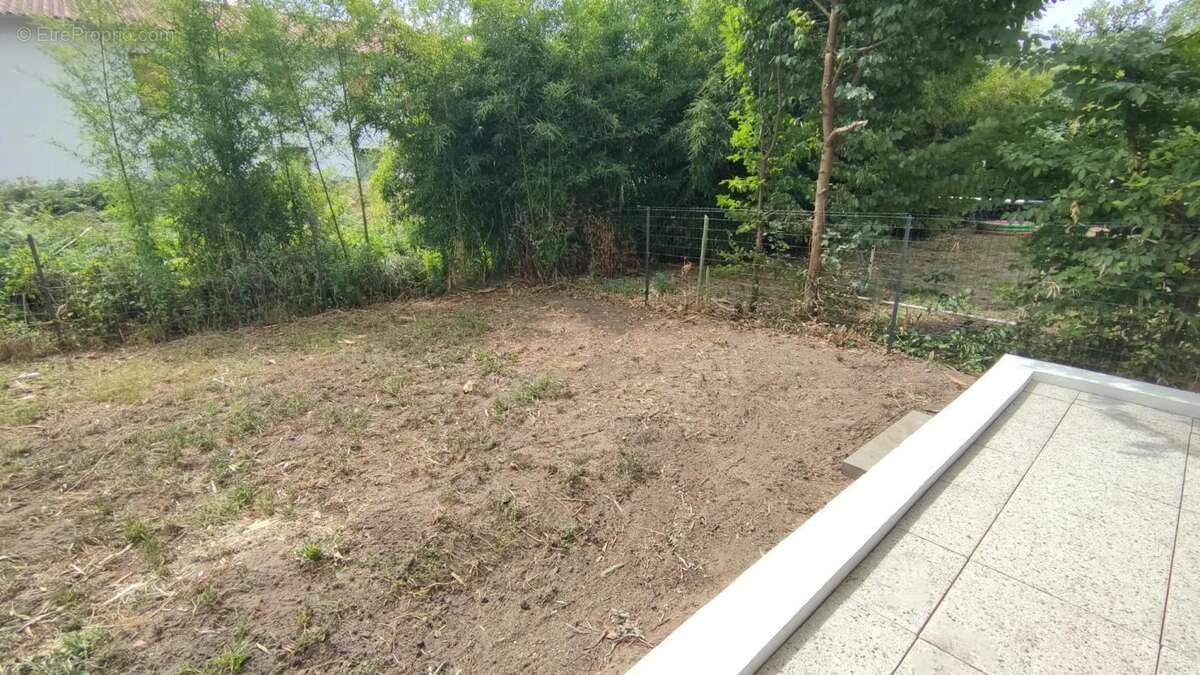 Appartement T3 avec jardin privatif à Parempuyre - photo 7
