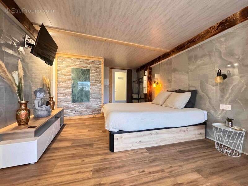 Appartement à LARAGNE-MONTEGLIN