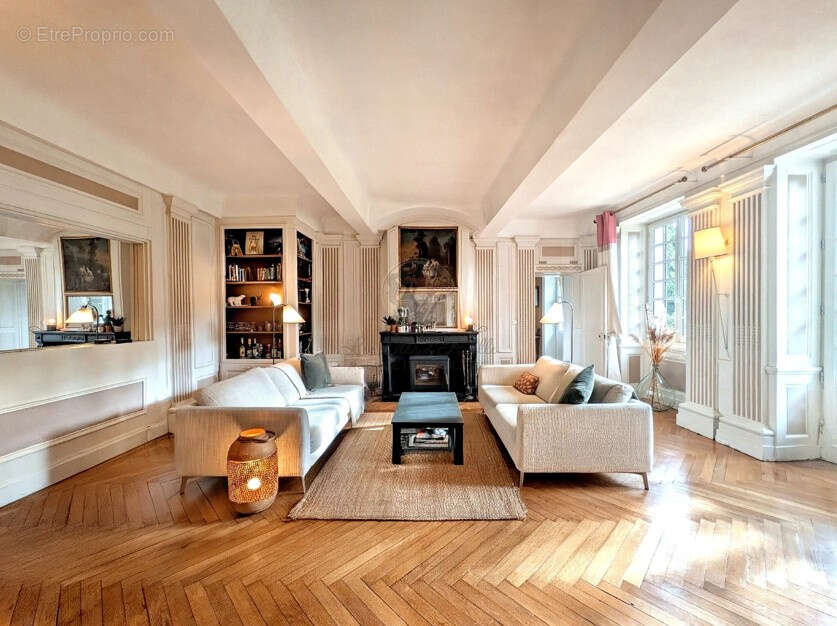 Maison à SAINT-GENIS-LAVAL