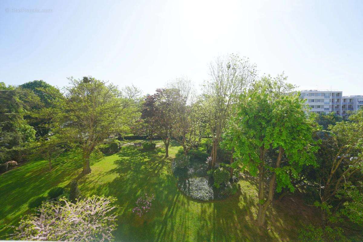 Appartement à FRESNES