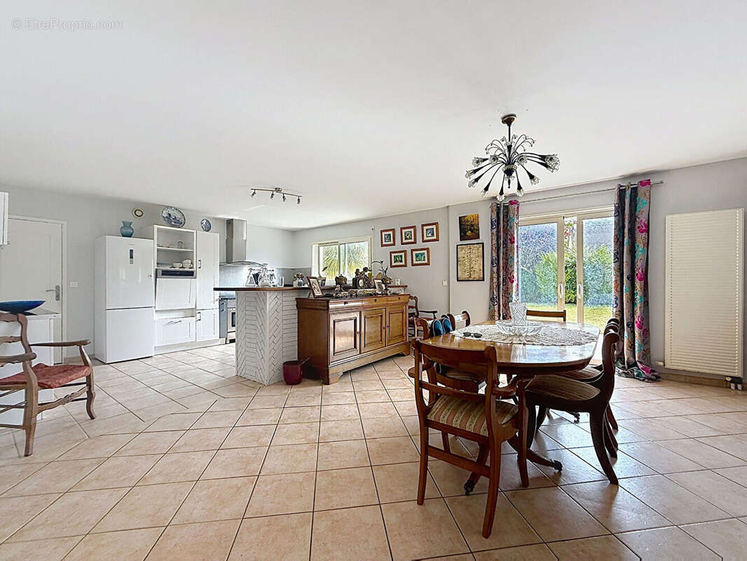 EXCLUSIVITE - LION-SUR-MER - maison de 6 chambres - photo 7