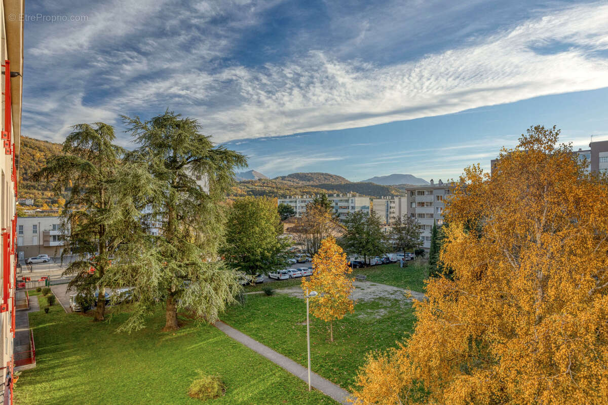 Appartement à SAINT-MARTIN-D&#039;HERES