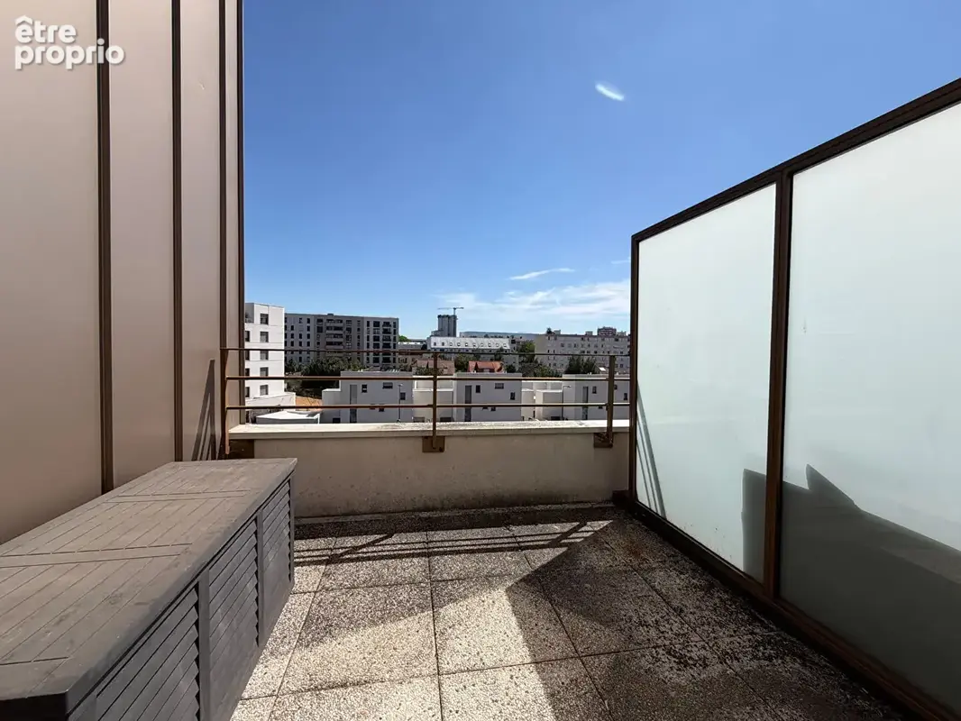 F4 de 86 m² + 34 m² terrasse à 14mn du Métro Université - photo 9