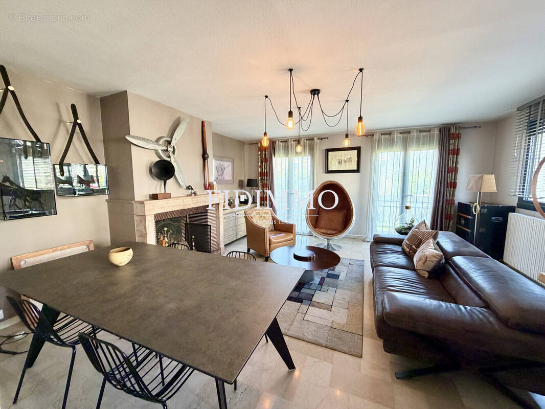 Maison à CHENNEVIERES-SUR-MARNE