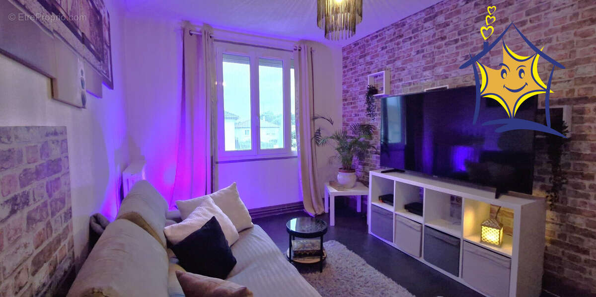 Maison à LE COUDRAY-MONTCEAUX