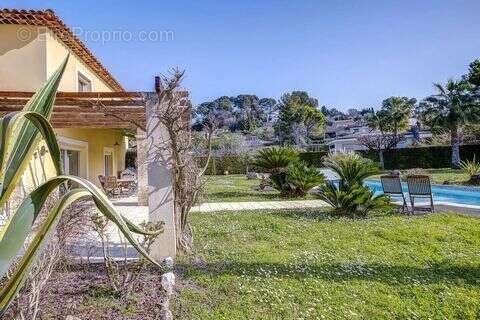 Maison à MOUGINS