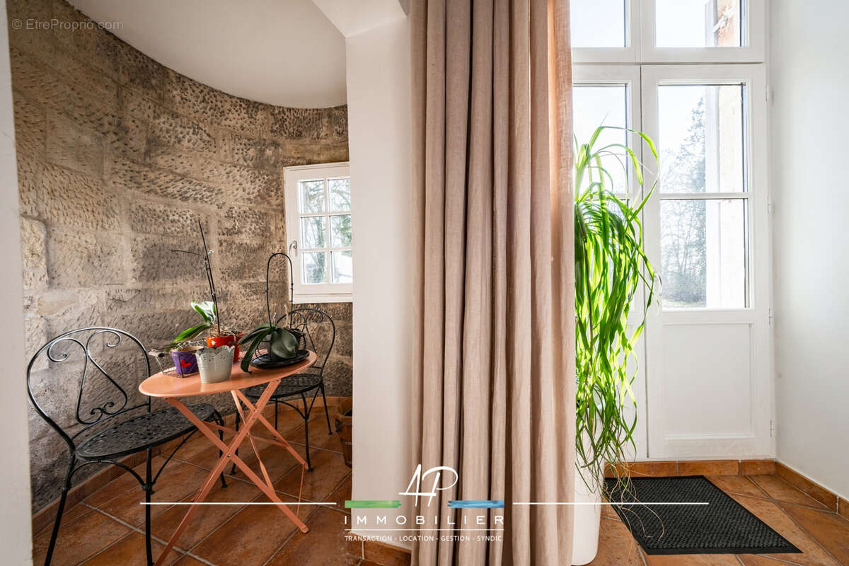 Appartement de caractère de 150 m2 de plain-pied au sein du château de Beire-le-Châtel - photo 5