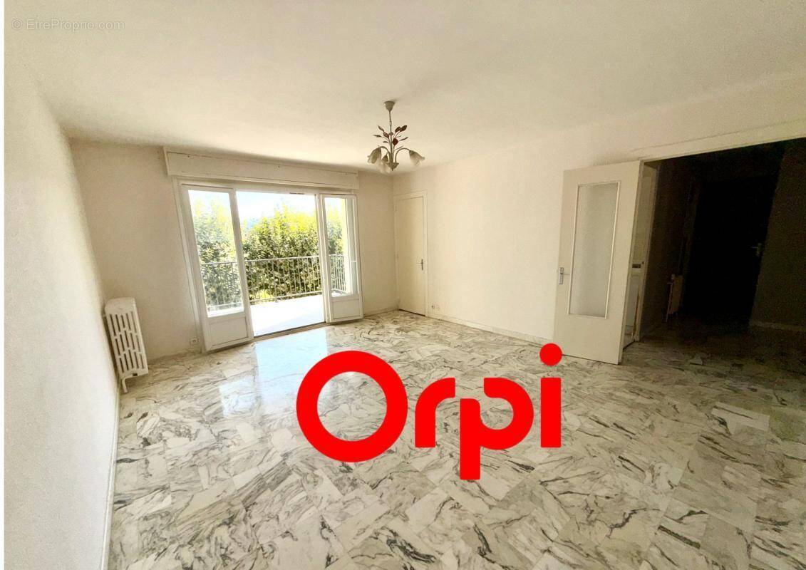 Appartement à LA VERPILLIERE
