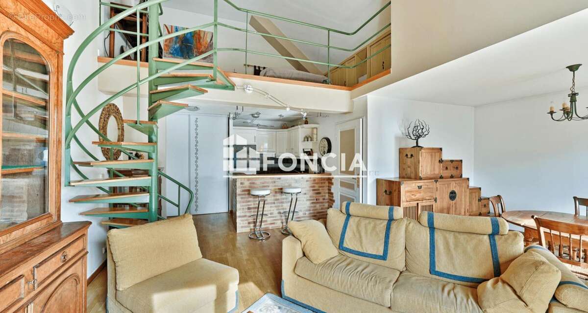 Appartement à LE PLESSIS-ROBINSON