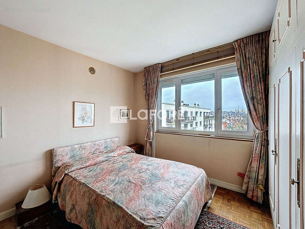 Appartement à BOURG-LA-REINE