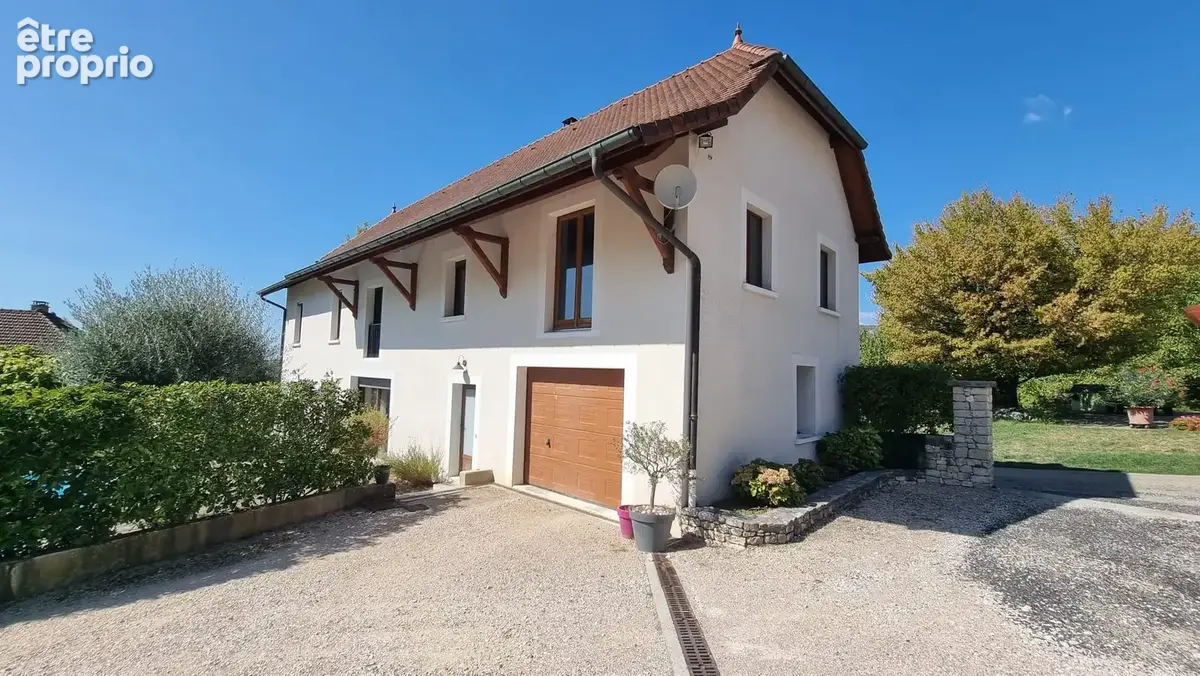 Champagneux   une maison de caractère qui ne demande qu’à écrire la suite de son histoire… - photo 25