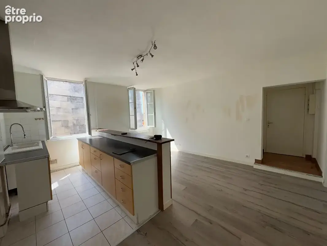 Appartement T3 de 65 m² en hypercentre - Dernier étage - photo 5