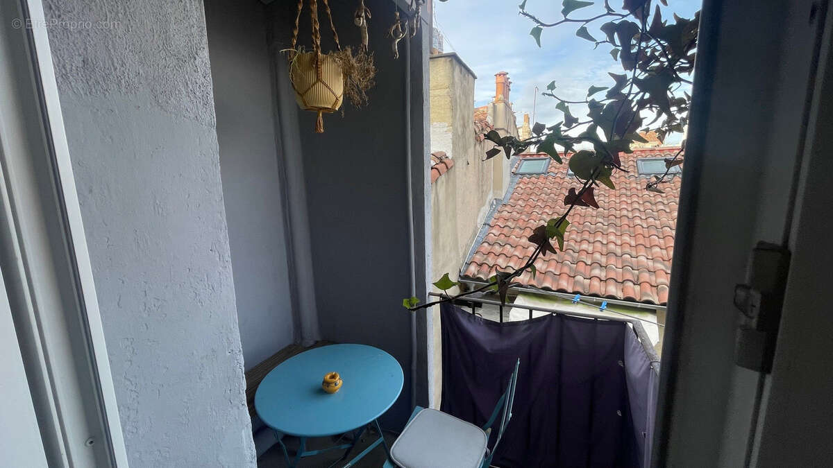 Appartement à MARSEILLE-5E
