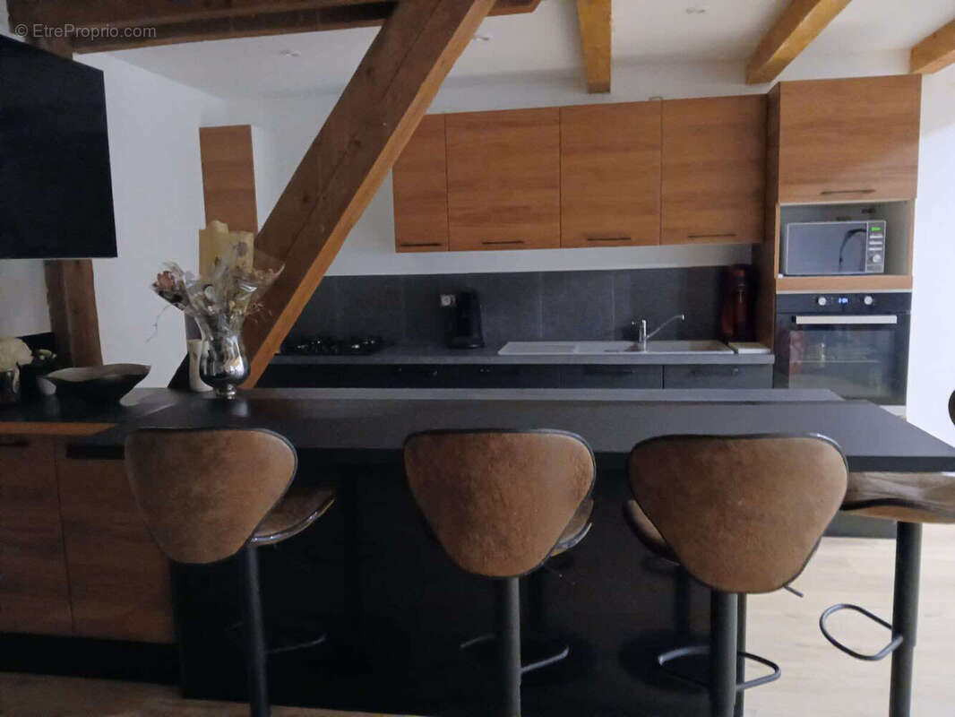 Appartement à MEZERIAT