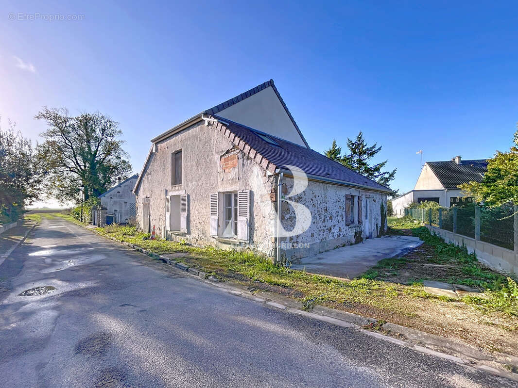 Maison à GRANDPUITS-BAILLY-CARROIS