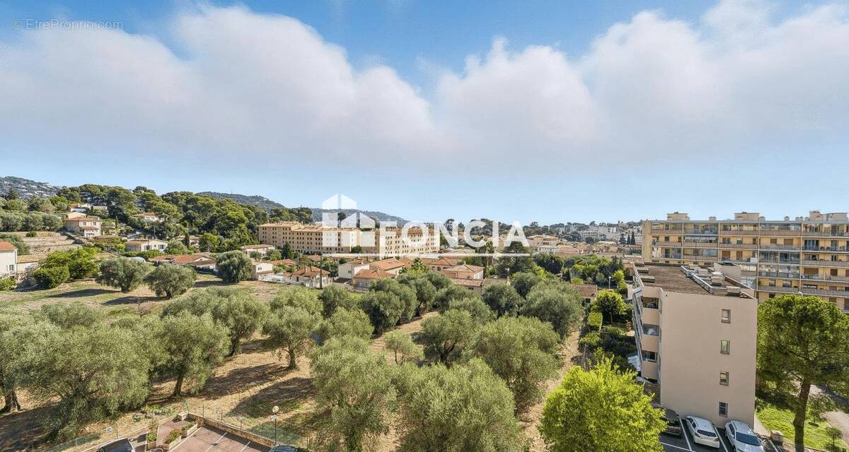 Appartement à LE CANNET