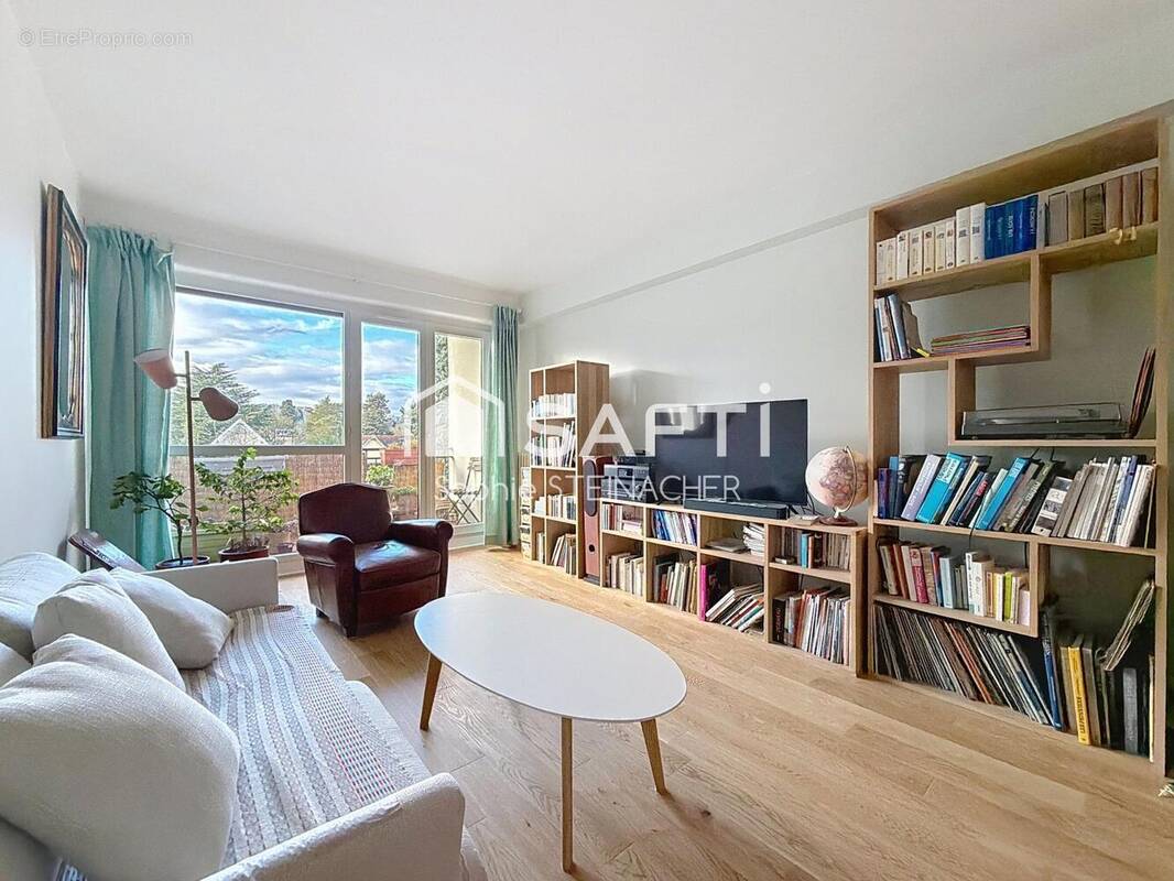 Photo 1 - Appartement à LOUVECIENNES