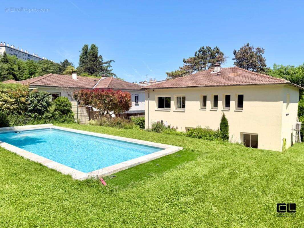 Maison à LYON-9E