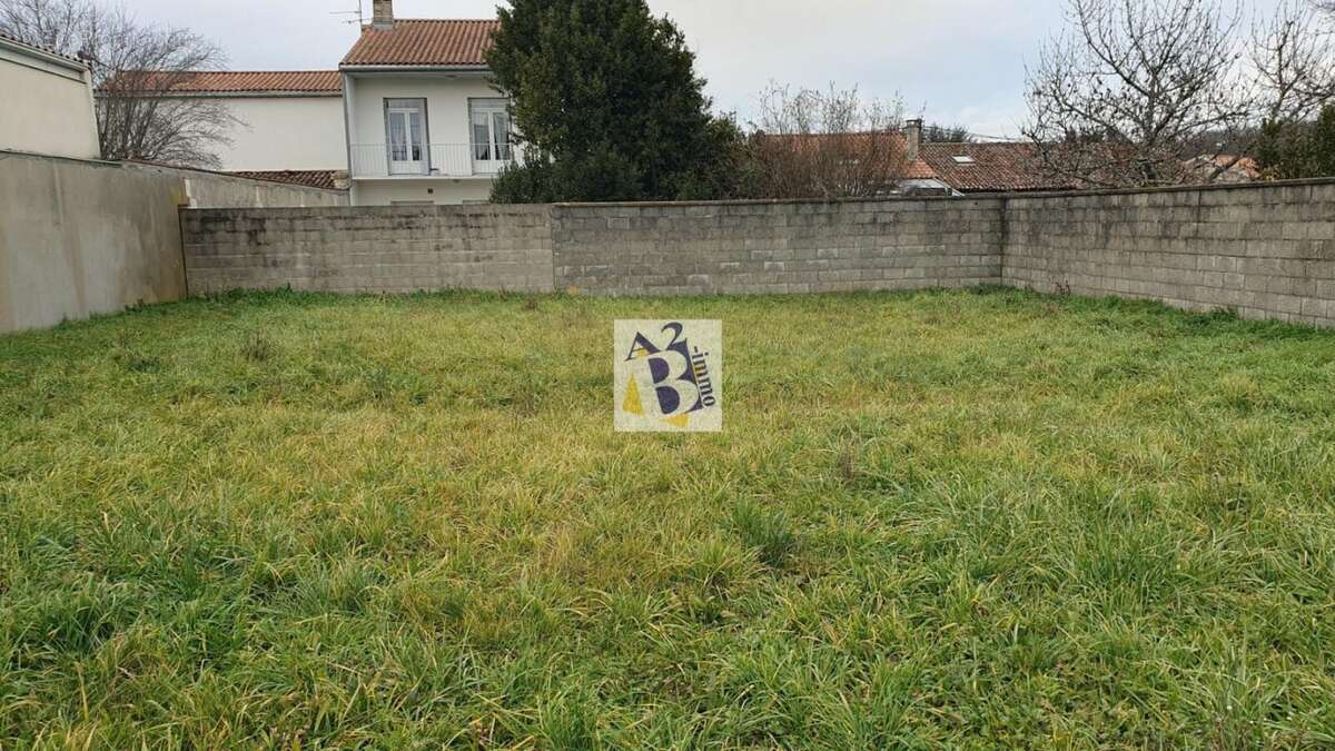 Terrain à ANGOULEME