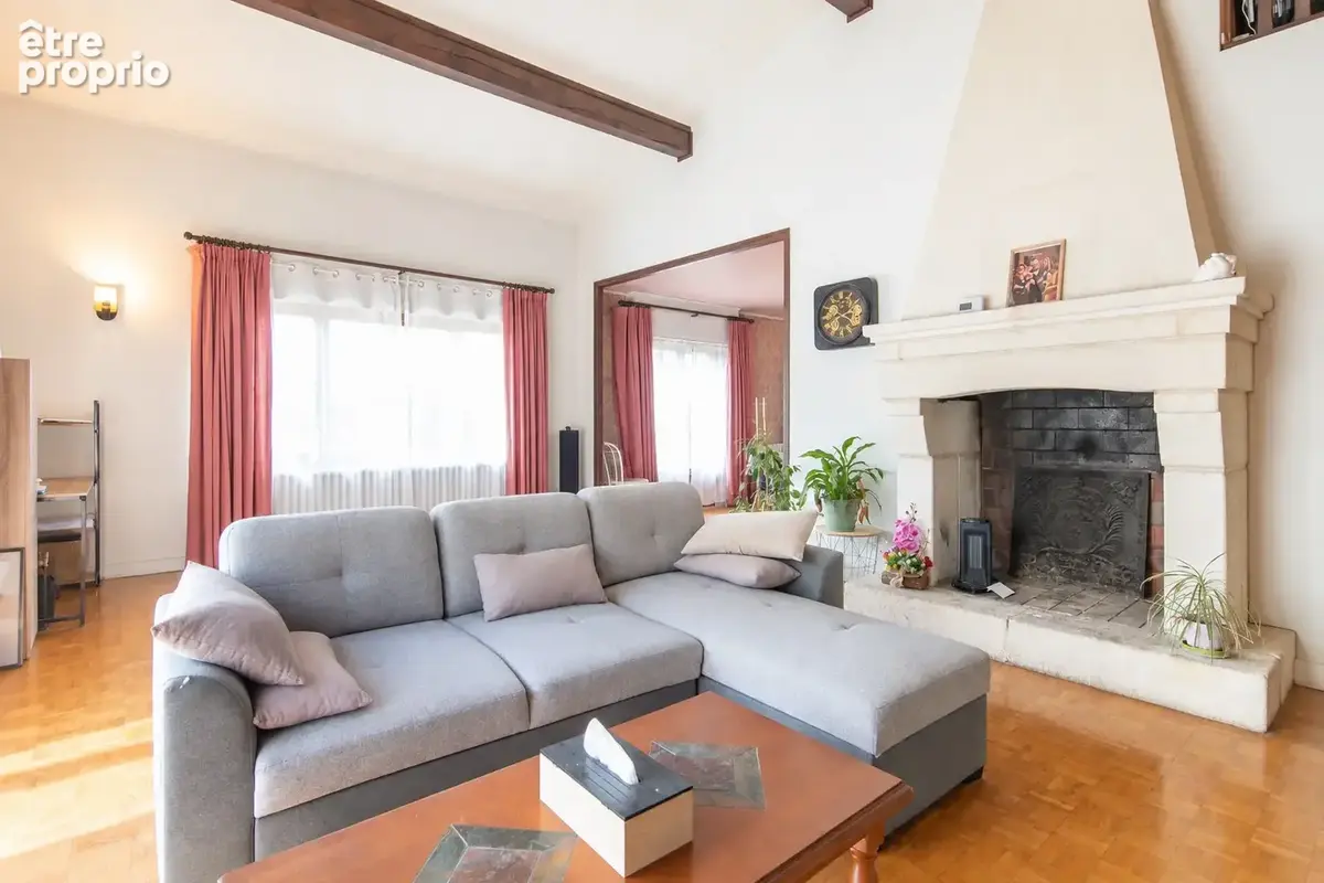 Rare a la vente - spacieux t5 avec balcons/terrasses, garage, cave & jardin commun -  la rochette ! - photo 4