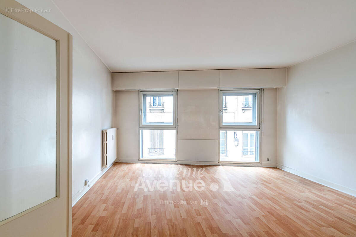 Appartement à PARIS-4E