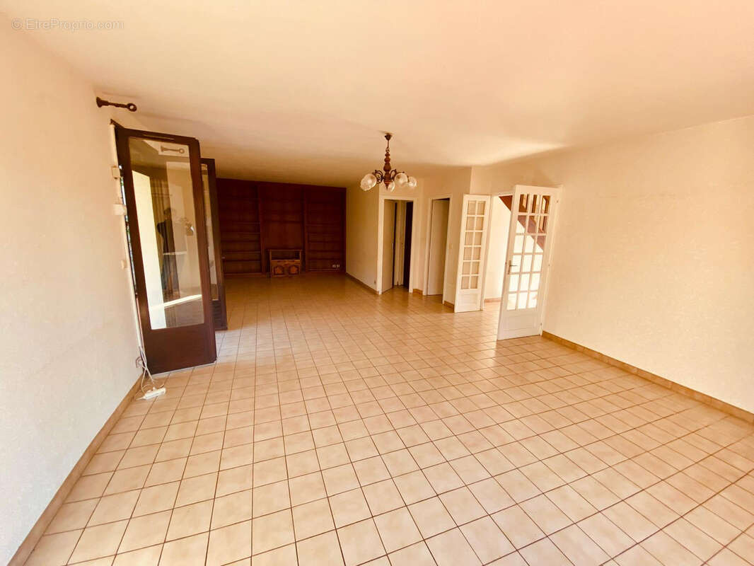 Maison à VILLENEUVE-DE-LA-RAHO