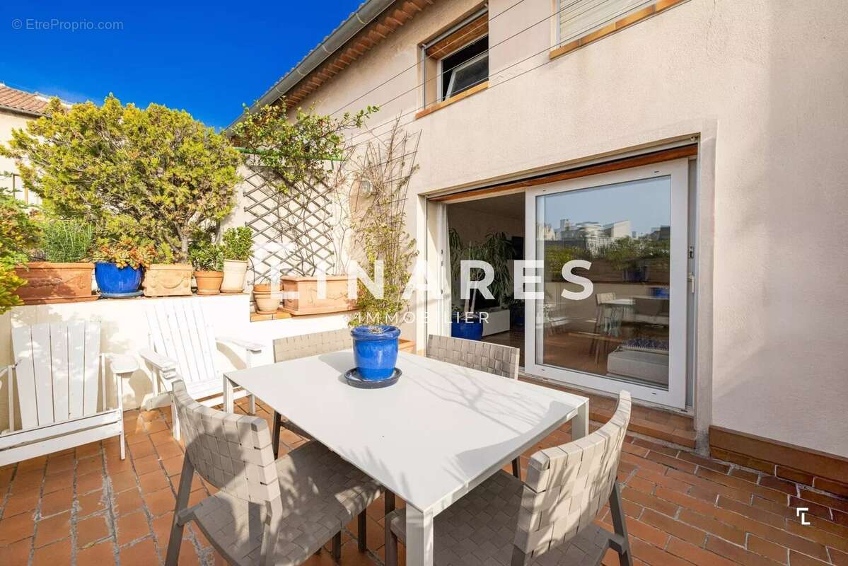 Appartement à MARSEILLE-2E