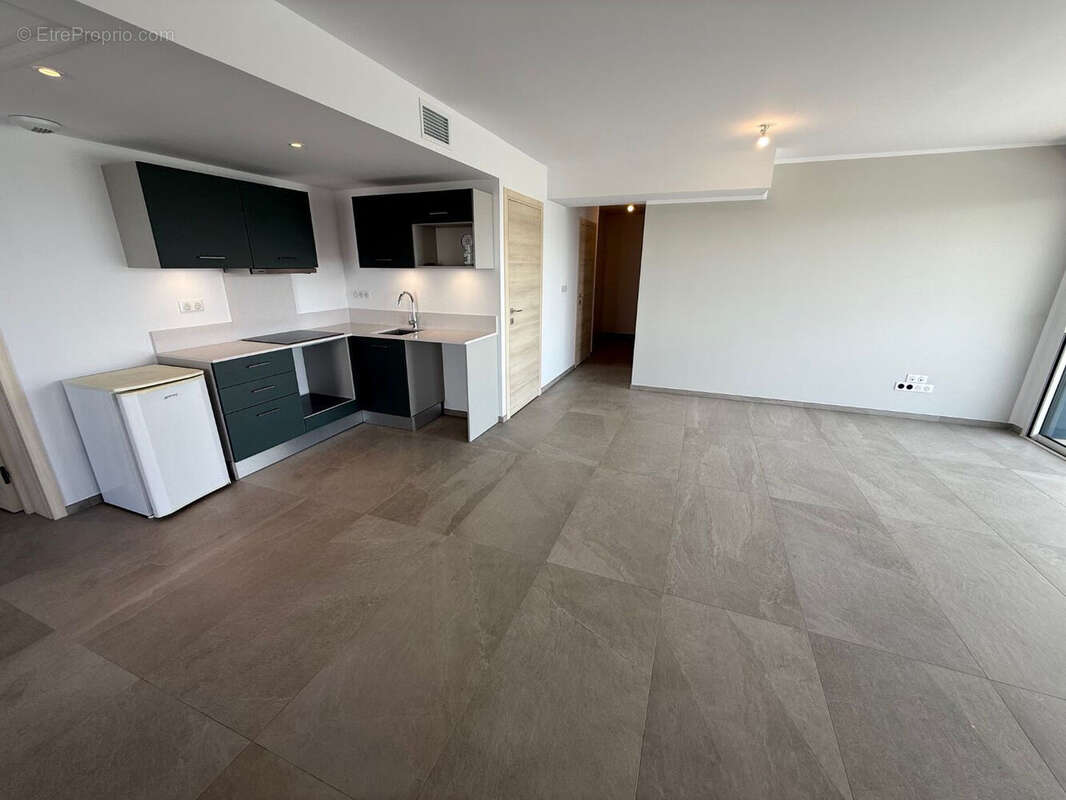 Appartement 85 m² à Canet-En-Roussillon  - photo 2