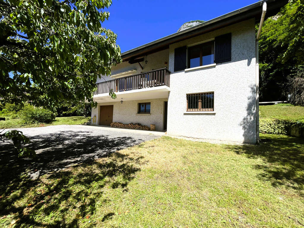 Villa en position dominante - photo 4