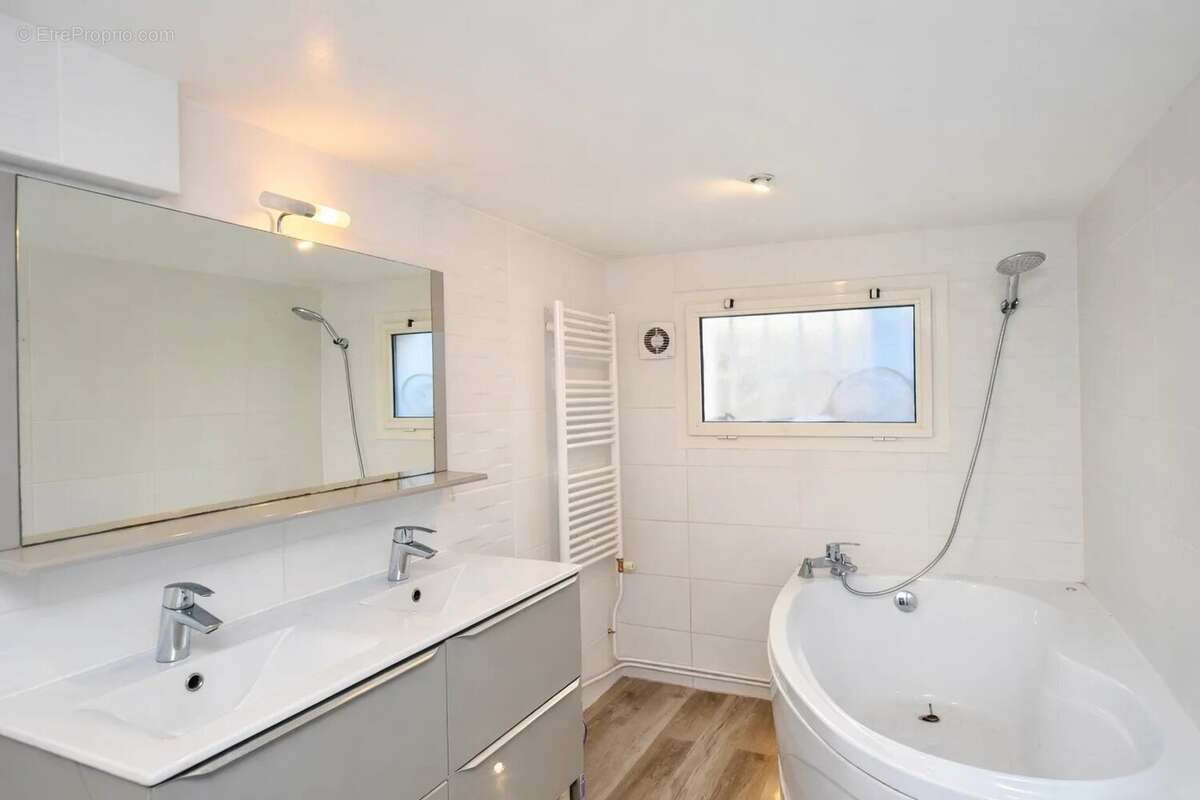 Maison à LE VESINET