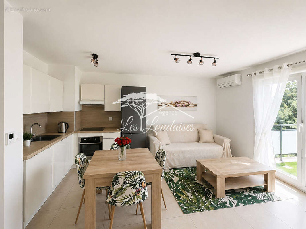 Appartement à LA LONDE-LES-MAURES