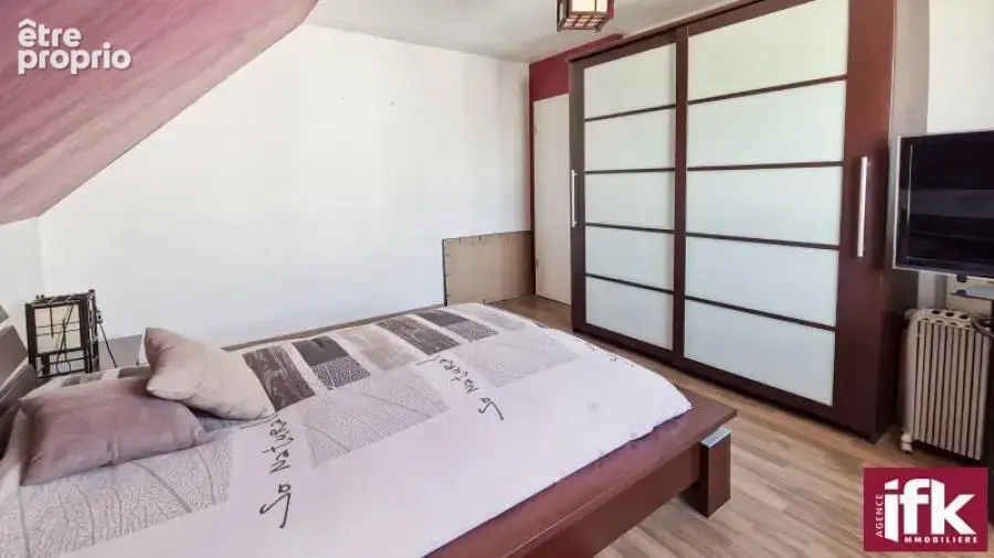 HORBOURG-WIHR : Maison de 114m² avec 4 chambres, jardin et parkings - photo 10