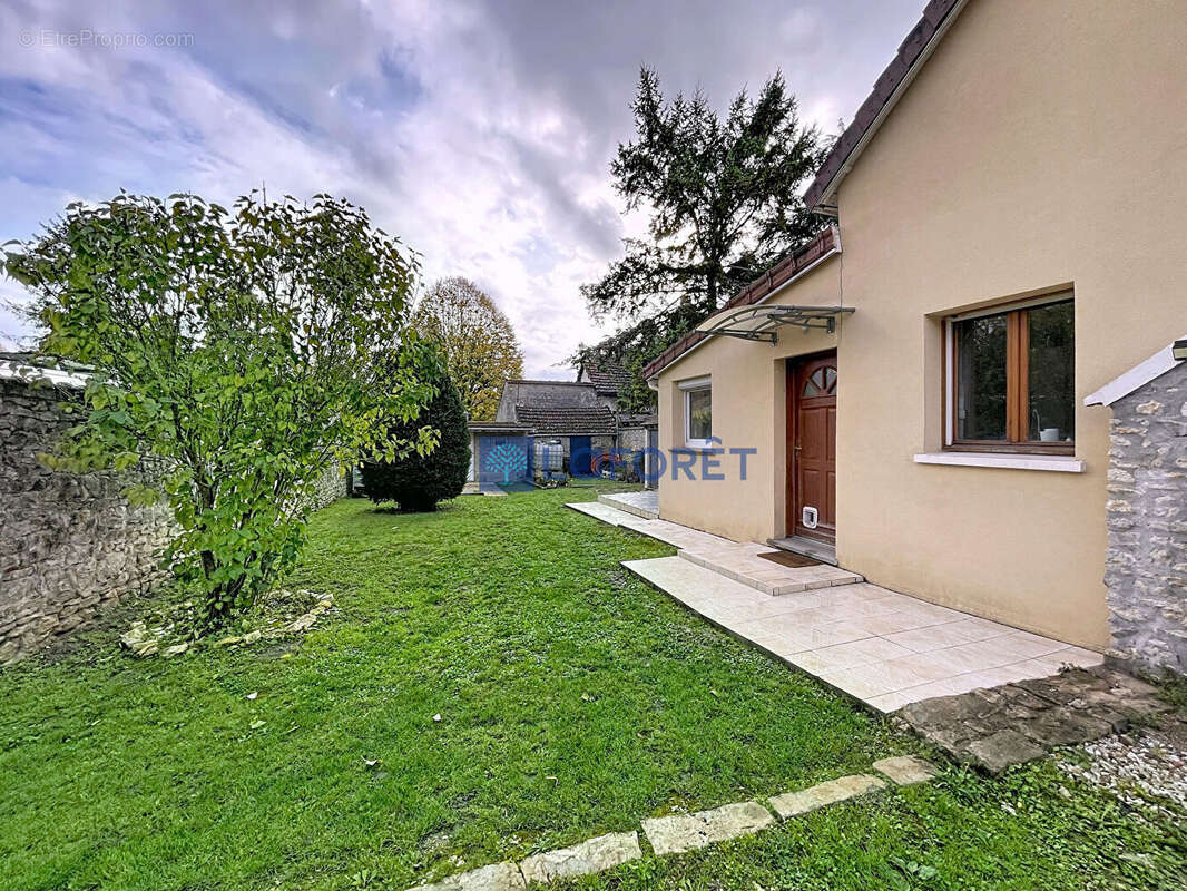 Maison à GIRONVILLE-SUR-ESSONNE