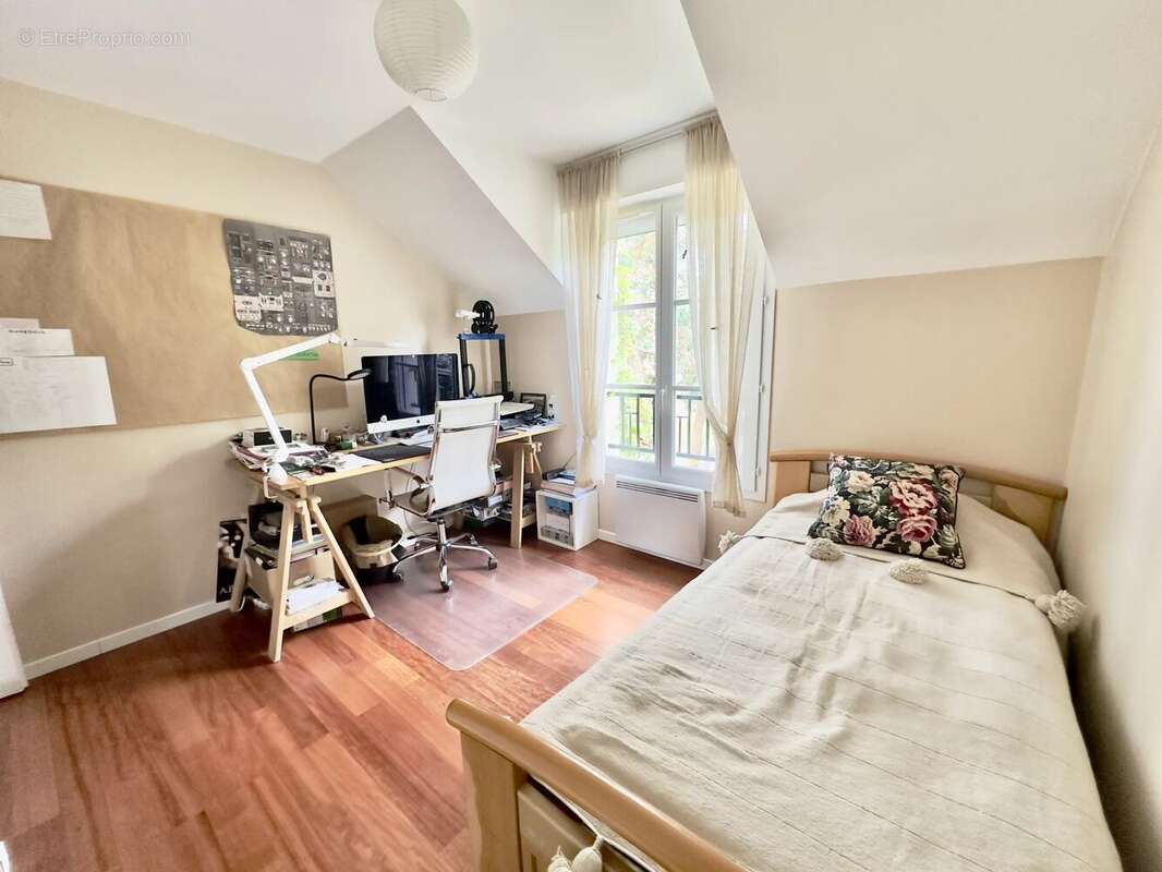 Maison à LES ESSARTS-LE-ROI