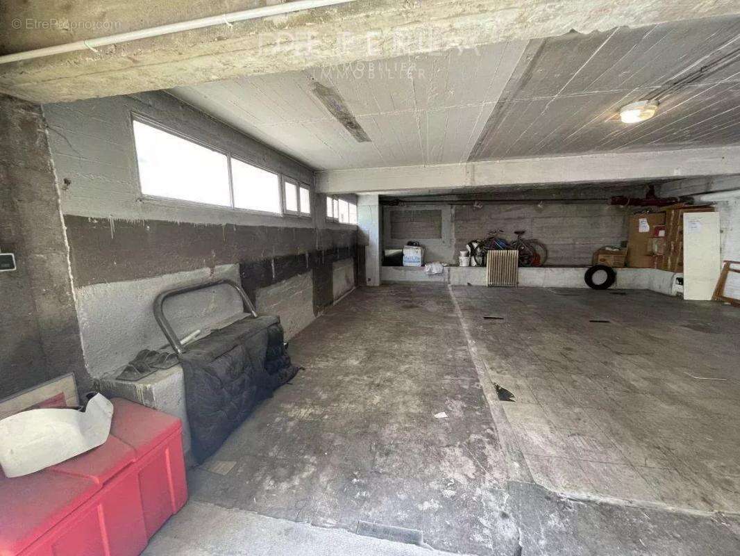 Parking à PARIS-13E