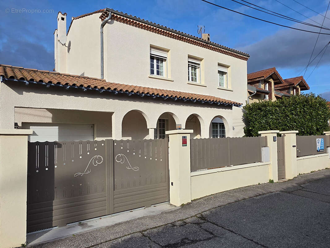 Maison à ROMANS-SUR-ISERE