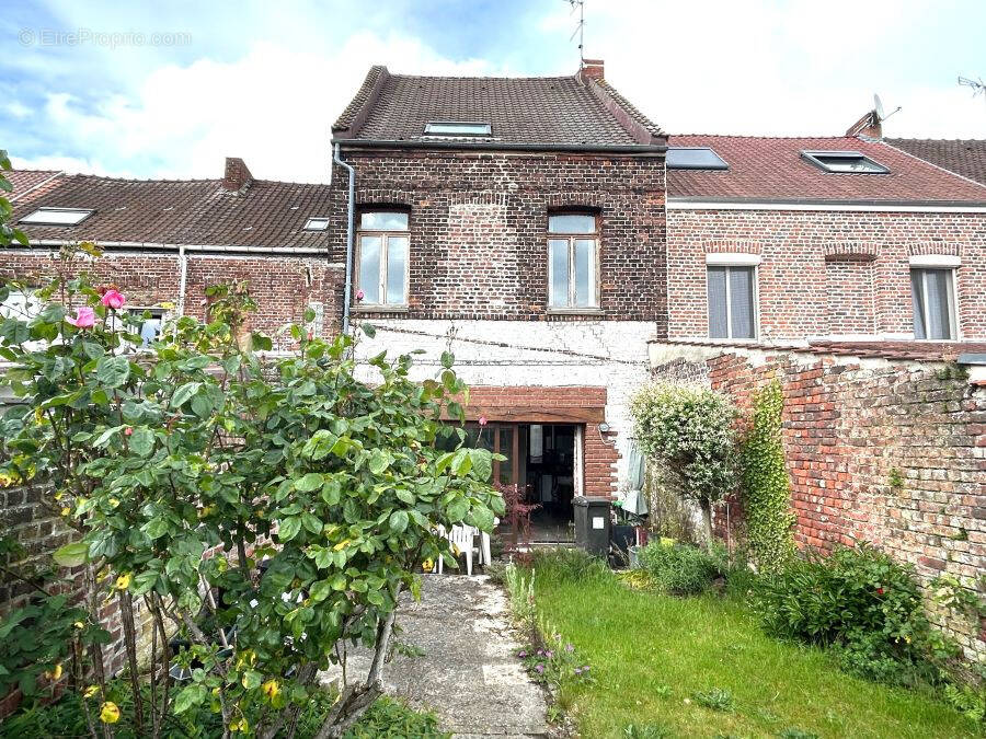Maison à SAINT-AMAND-LES-EAUX