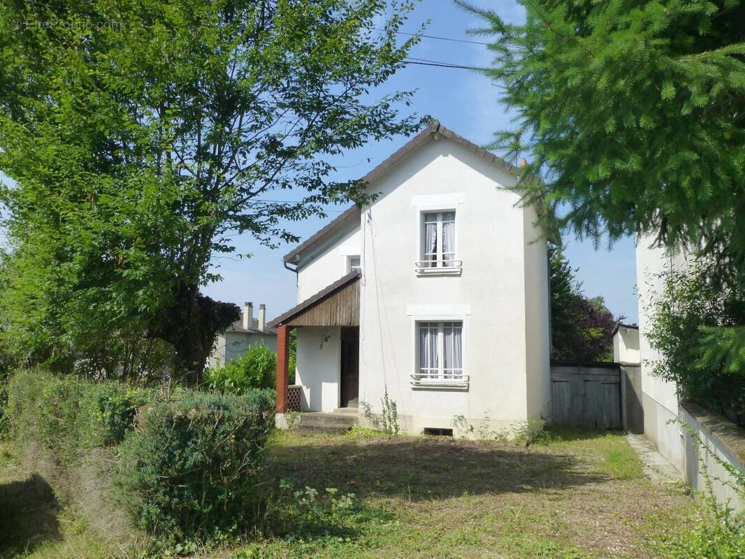 Photo 1 - Maison à CHASSENON