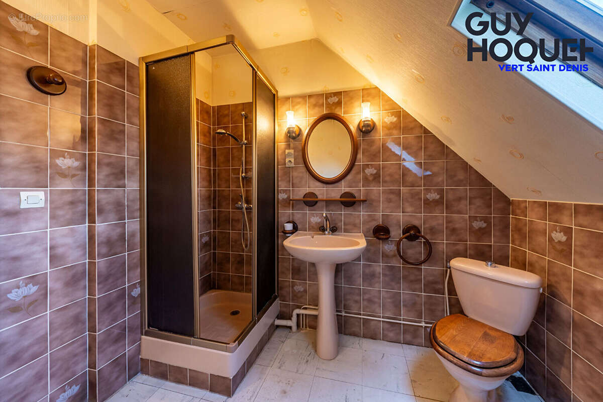 Maison à VERT-SAINT-DENIS