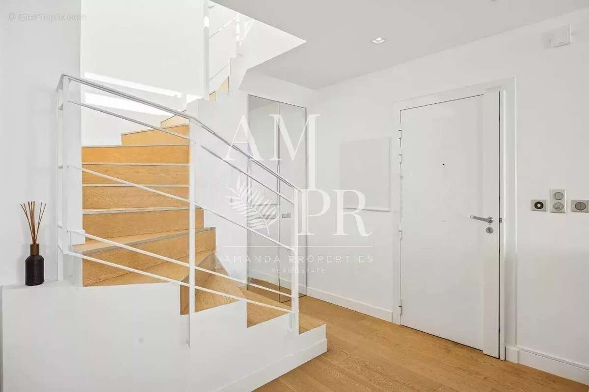 Cannes Californie Superbe duplex de 124 M2 en dernier étage avec 75M2 de terrasse - photo 10